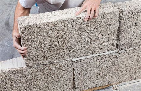  Hempcrete - Ett Innovativt Material för Lättare Byggande och Bättre Isolering!